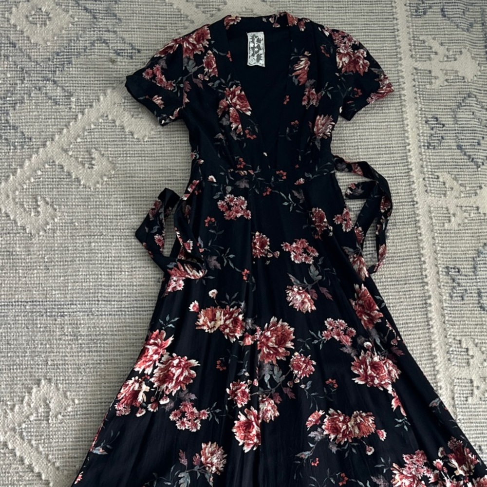 Sadie & Sage Black and Pink Floral Maxi Dress